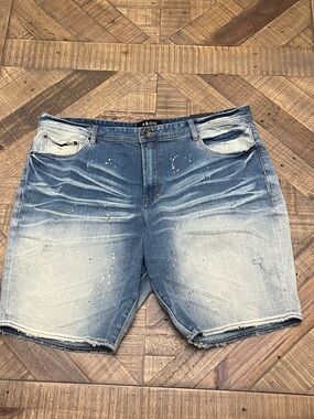 AKOO Men’s Light Blue Washed Denim Jean Shorts with Paint-Splatter